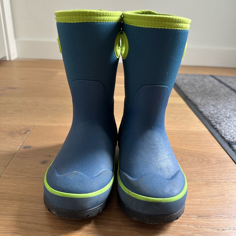 Bogs Kids Blue and Lime Rain Boots